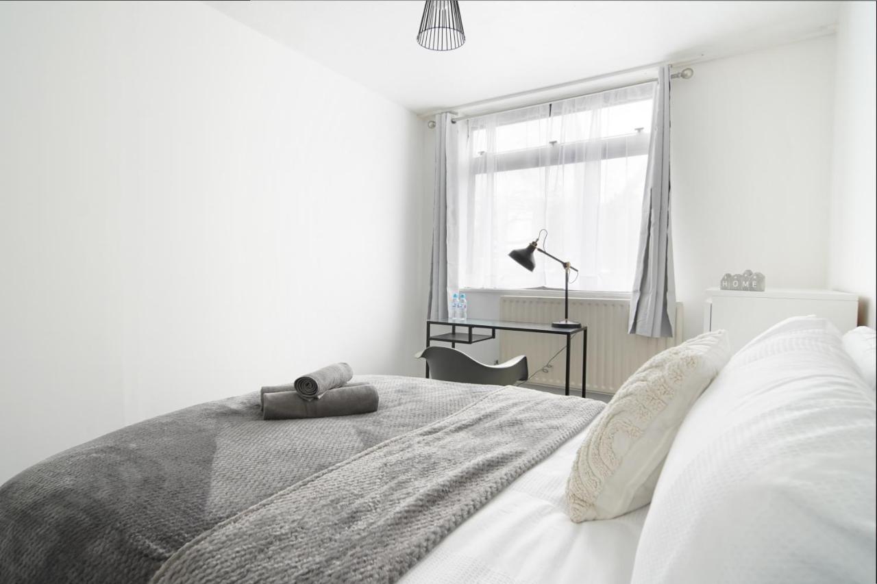 Stylish Two Bedroom Apt London Exteriör bild